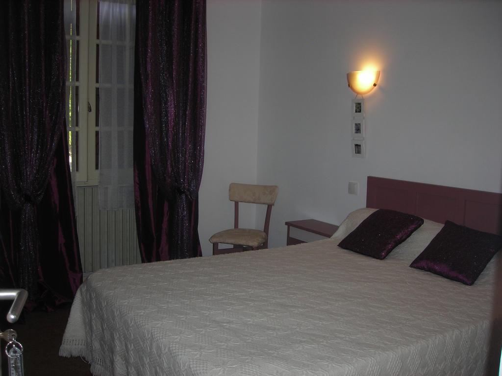 Chambres D'Hotes Et Gite Chastrusse Lanzac 객실 사진
